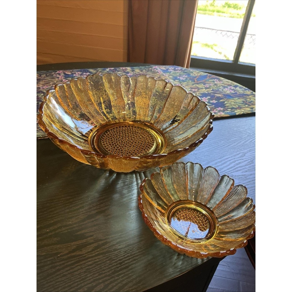 Vintage Set Of Anchor Hocking Amber Glass Sunflower Serving Bowls